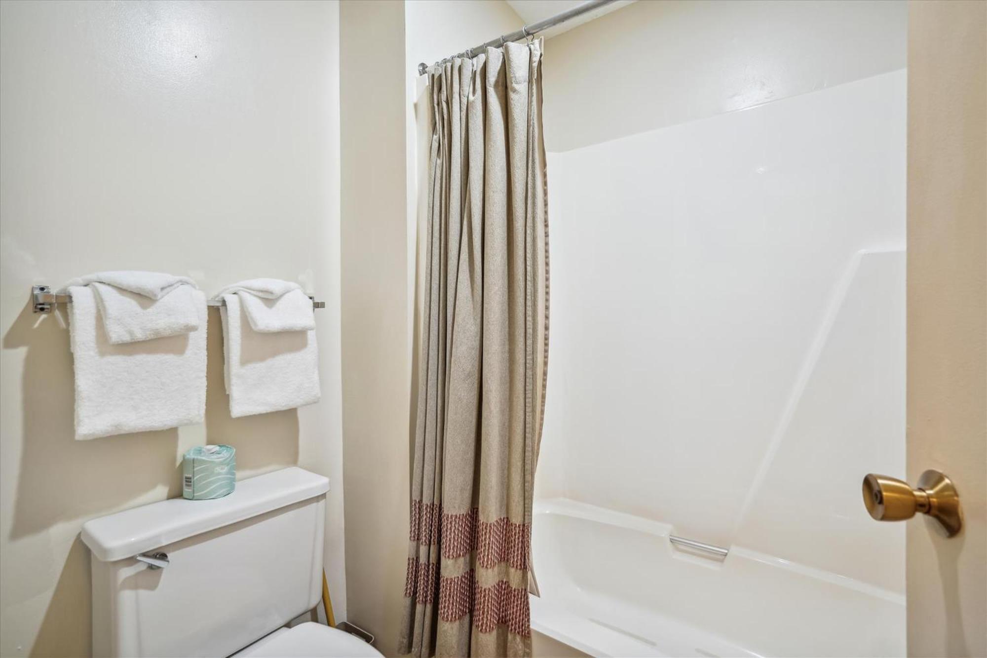 Cedarbrook Queen Studio 207 基灵顿 外观 照片